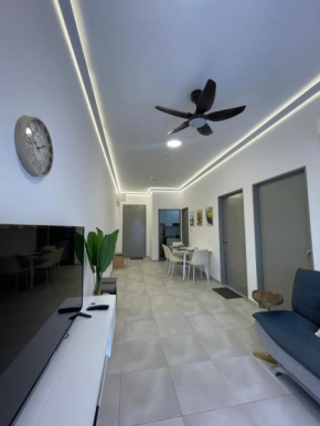 Sandakan Blue Coastal escape 蓝海岩栖